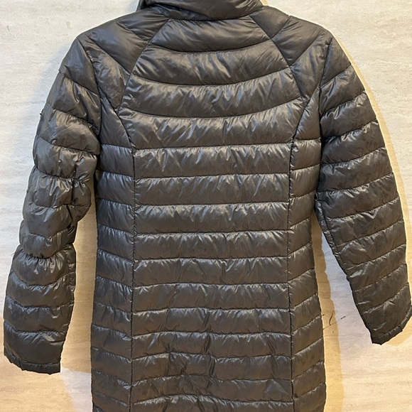 Calvin Klein Women's Charcoal Lightweight Puffer Jacket - Picture 3 of 10